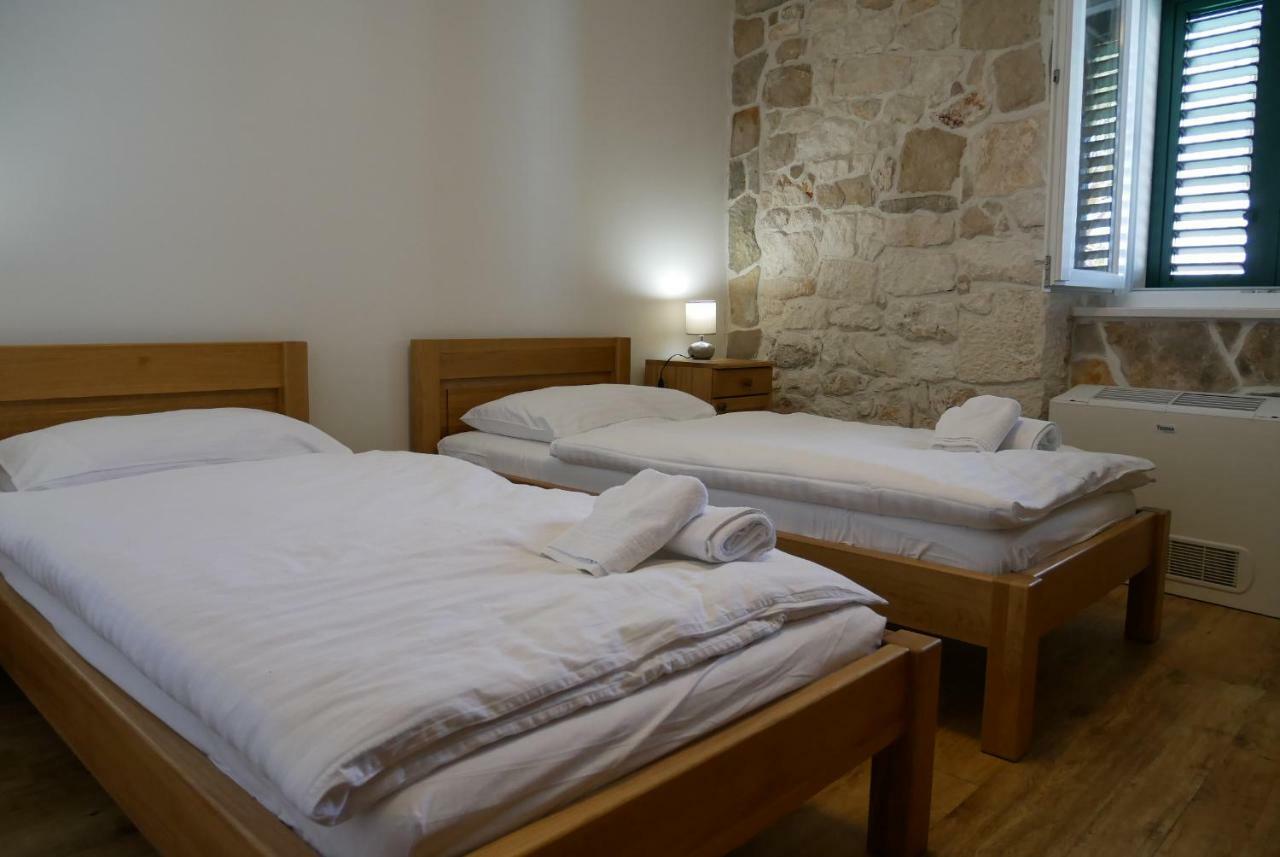 Guest House Jere Old Town Rogoznica  Extérieur photo
