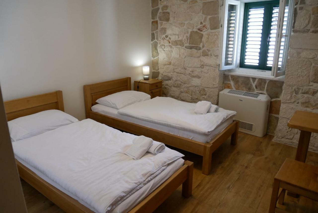 Guest House Jere Old Town Rogoznica  Extérieur photo